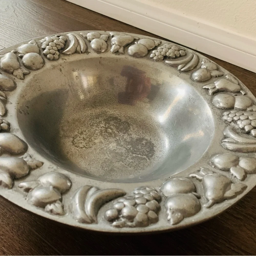 Vintage large aluminum bowl